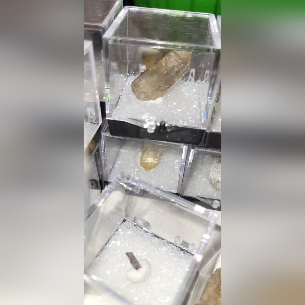 RARE All United States Found Crystals and Mineral Specimens Raw (Rare Ones Also) - Picture 10 of 14